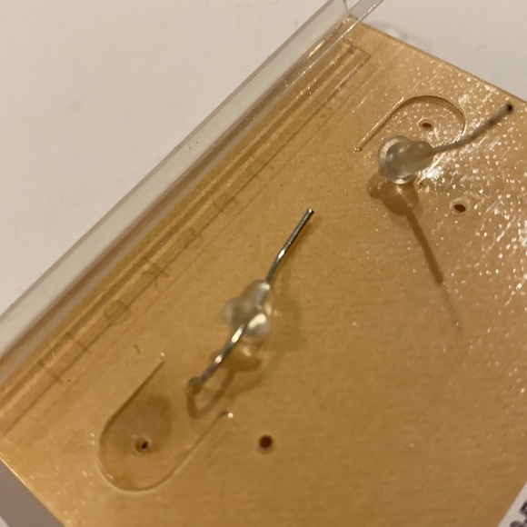 M Haskell Dangle Floral Flower Earrings Pierced Ears New - Picture 5 of 8